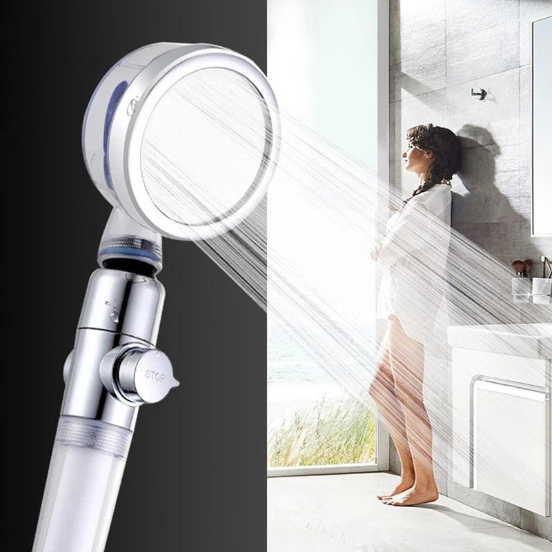 The Turbo Spa Shower Head boasts a one-of-a-kind turbocharged design that generates a fan-like, high-speed water flow.